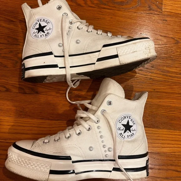 Converse Chuck Taylor high-tops in off-white with pearl detail. Lightly worn. - Picture 4 of 7